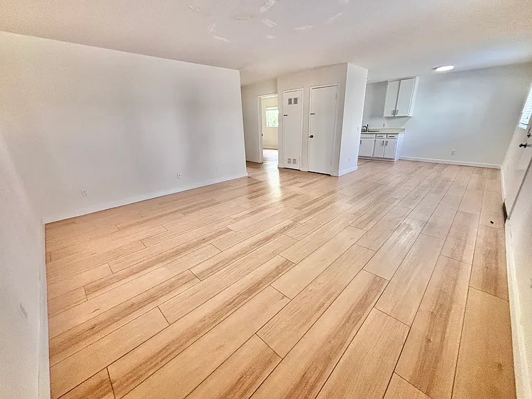 382 W Ramona St #C — Photo 8