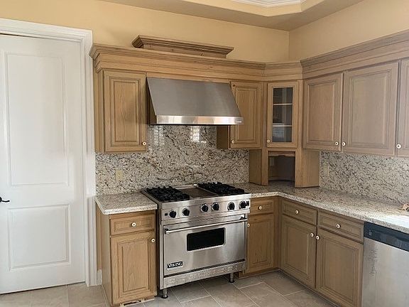 2nd image of 3106 Breezewood Cir