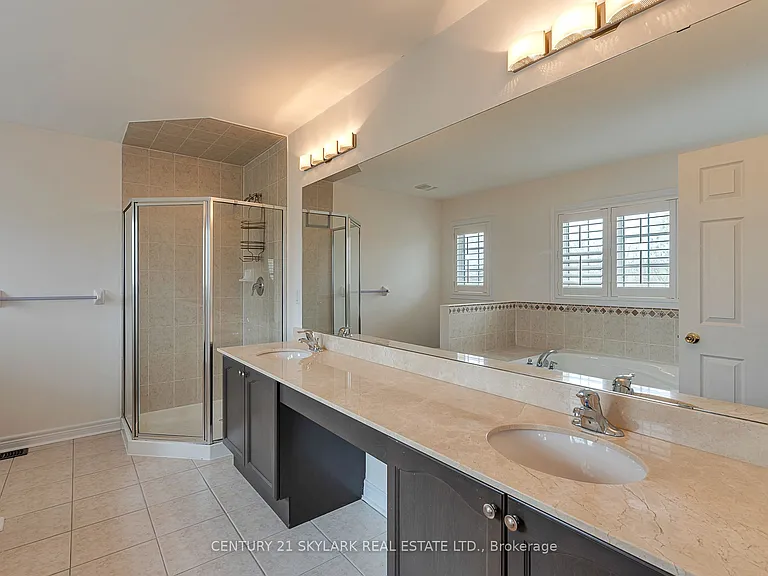 94 Bayhampton Dr #UPSTAIRS — Photo 24