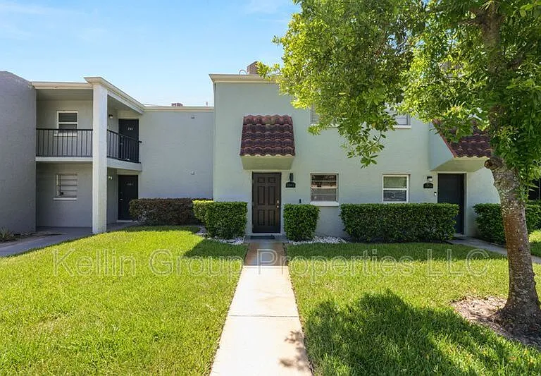 2862 Somerset Park Dr — Photo 2