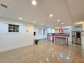 1811 Voorhies Avenue, #1