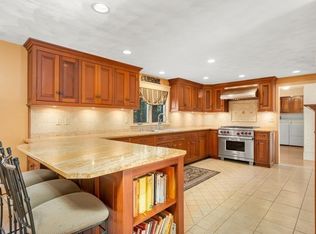 116 Great Pond Dr, Boxford, MA 01921