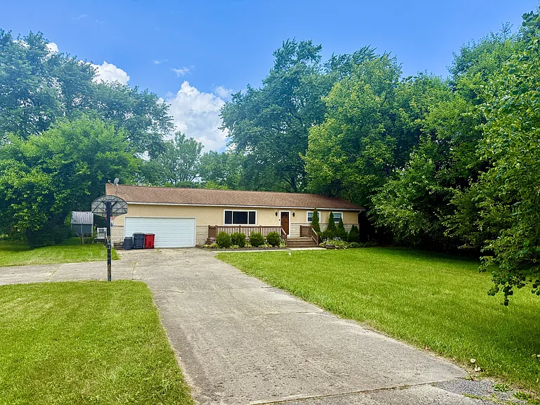 1433 Alton Darby Creek Rd — Photo 1