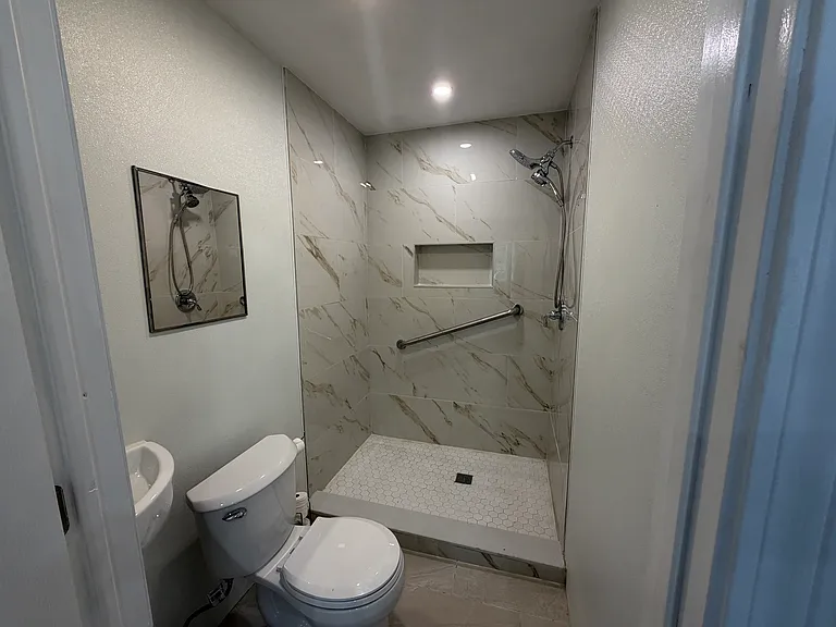 73-75 Draper Ave #75 — Photo 9