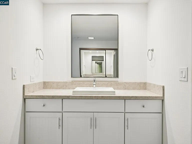 2137 Presidio Ct — Photo 27