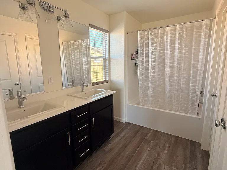 2225 Samuel St — Photo 10