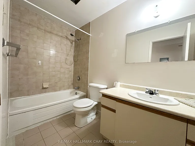80 Grove St E #204 — Photo 3