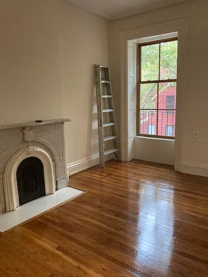 Rented by Melissa Conanan, LREB | media 10