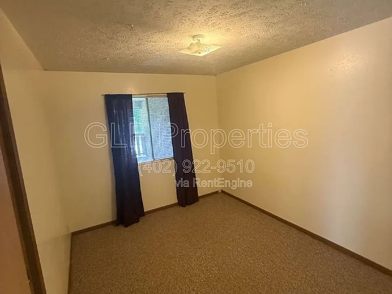 5840 S 52nd St #5 — Photo 3
