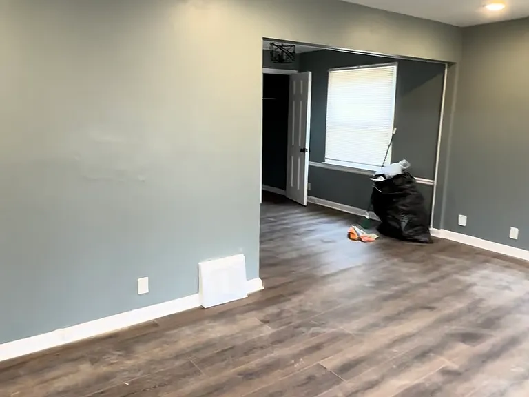 2017 Bainbridge Dr — Photo 2