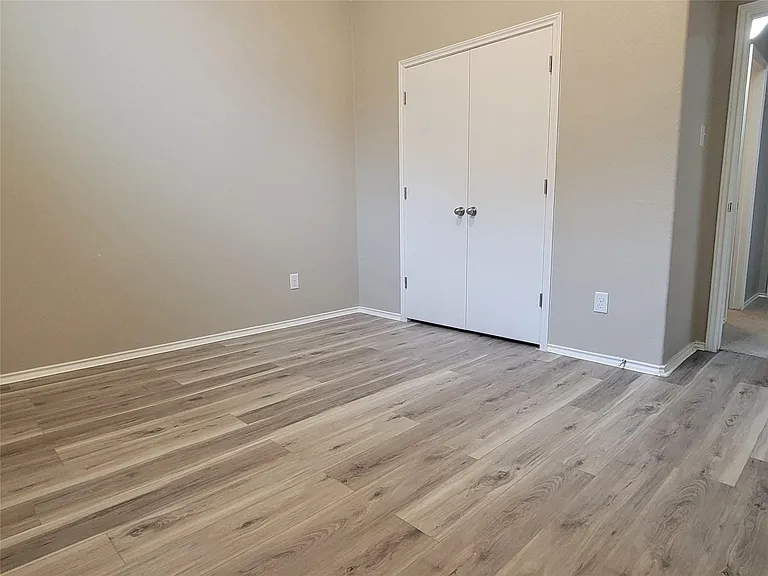 5426 Floral Valley Ln — Photo 18