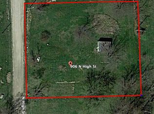 906 N High St, Milton, IA 52570