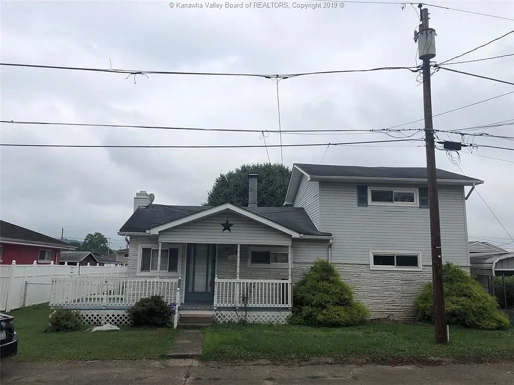 207 Bowie St photo 1