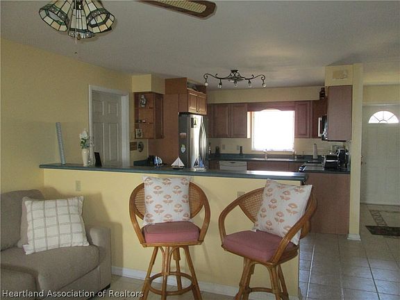 4th image of 38 Lake Henry Dr