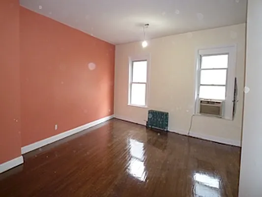 Rented by Friedman Roth Realty | media 20