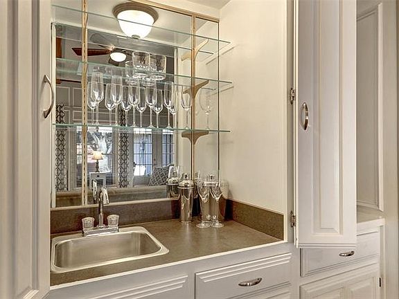 4th image of 3809 Solarium Pl