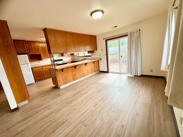 6242 Pryor St, Eureka, CA 95503