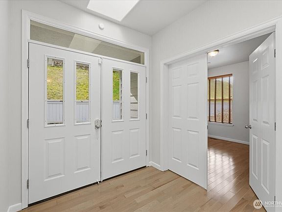 3rd image of 3012 N Narrows Drive #1