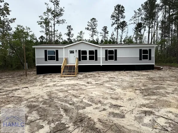 138 Southside Dr, Lyons, GA 30436