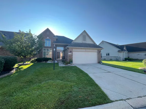 52934 Westcreek Dr, Macomb, MI 48042