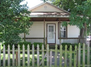 100 E Maple St, Hartford, IL 62048