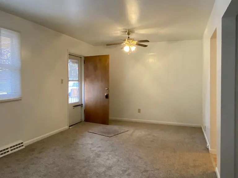 311 Everett St — Photo 2