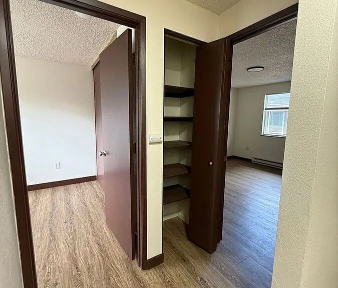 8007 N Ivanhoe St — Photo 14