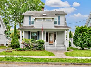 65 Kings College Pl, Stratford, CT 06615