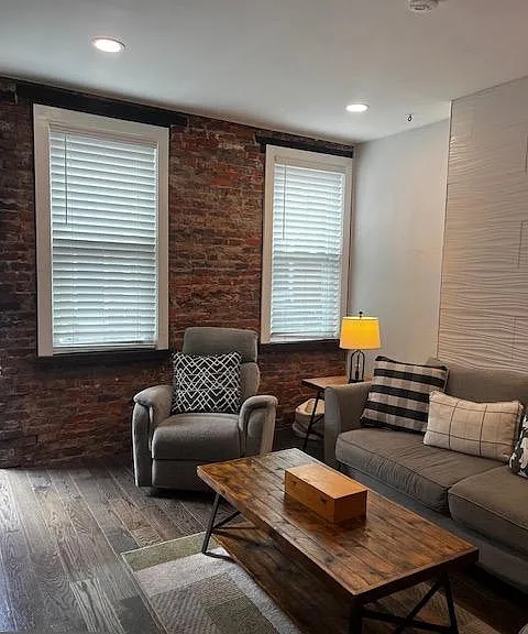 121 Mercy St — Photo 14