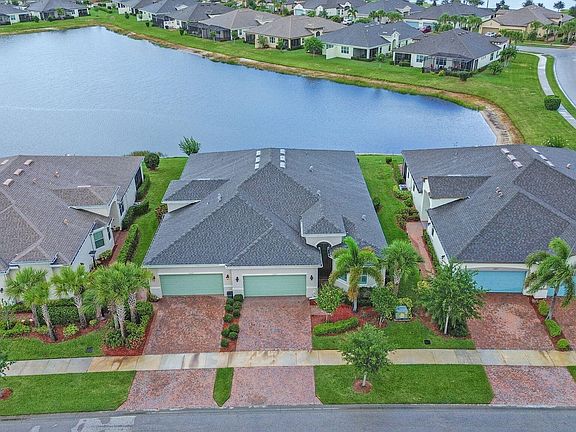 3rd image of 11033 SW Sunrise Lake Drive