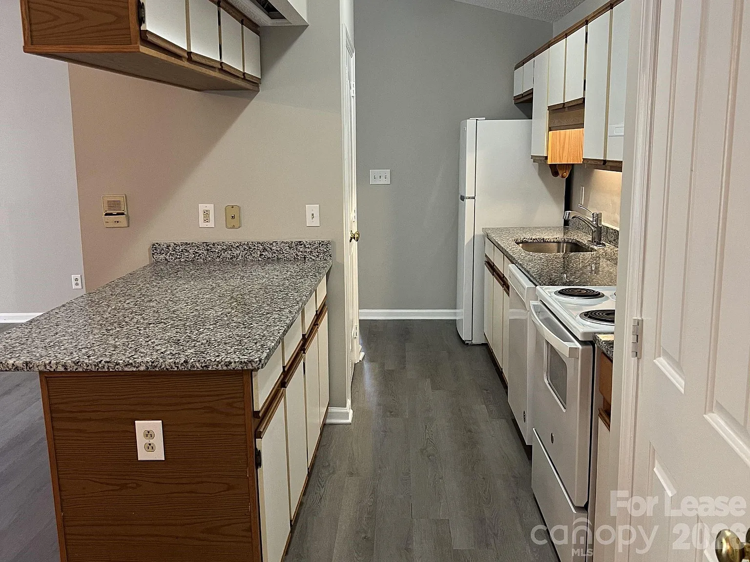 2 bed, 2.0 bath, $1,300 — Photo 2