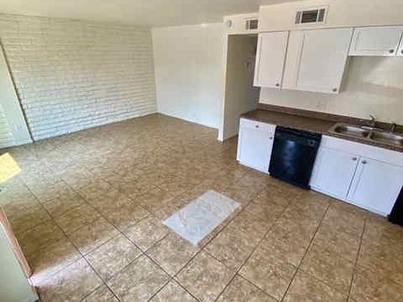 5th image of 2333 W Glenrosa Ave Suite 118