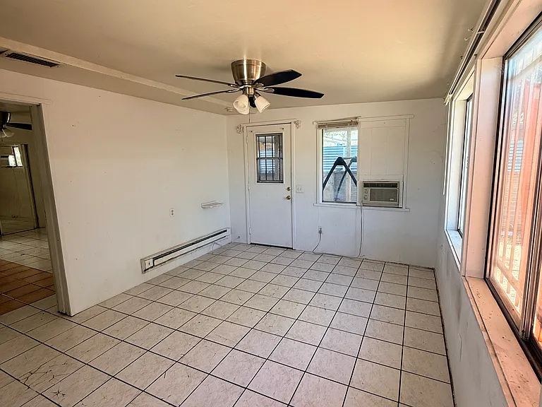 1532 E Edison St #2 — Photo 4