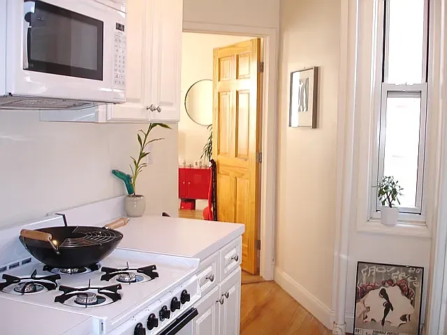 230 Thompson St #22 — Photo 1