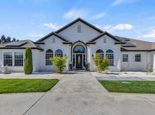 9811 Kapalua Ln, Elk Grove, CA 95624