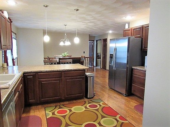4th image of 307 Grandview Ave