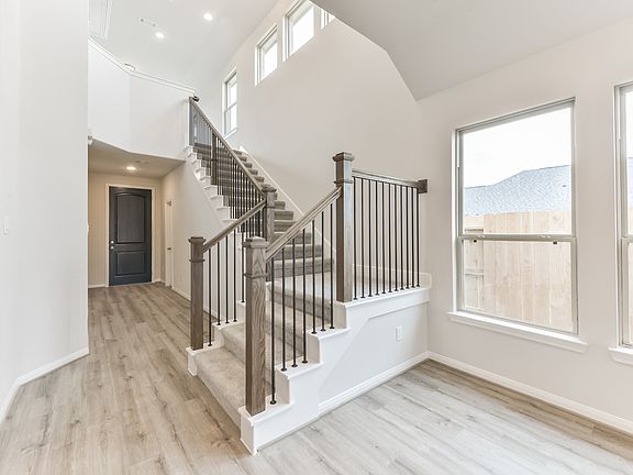 4th image of 31334 Sellers Terrace Dr