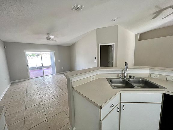 5th image of 10101 Maronda Dr