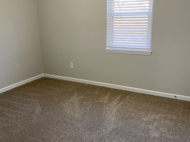 3504 Buckeye Ct — Photo 8
