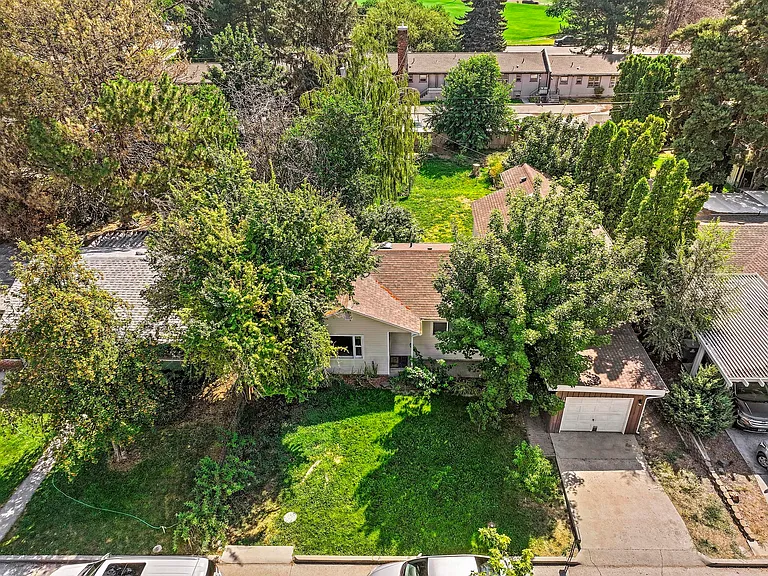 1913 Colorado Ave — Photo 17