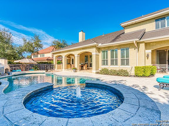 2nd image of 214 Persimmon Pond