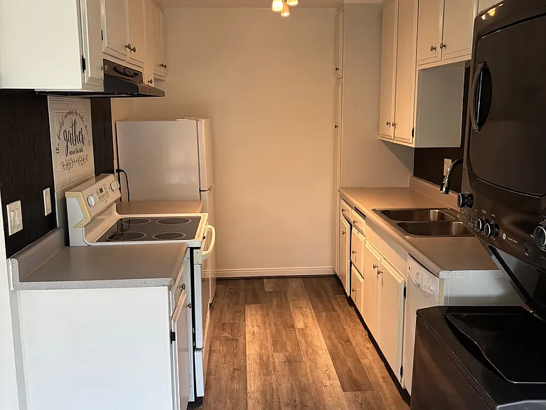 1800 E Heim Ave #44 — Photo 5