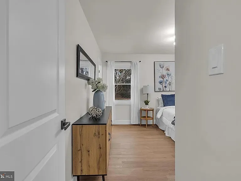142 Eastbrook Ln — Photo 15