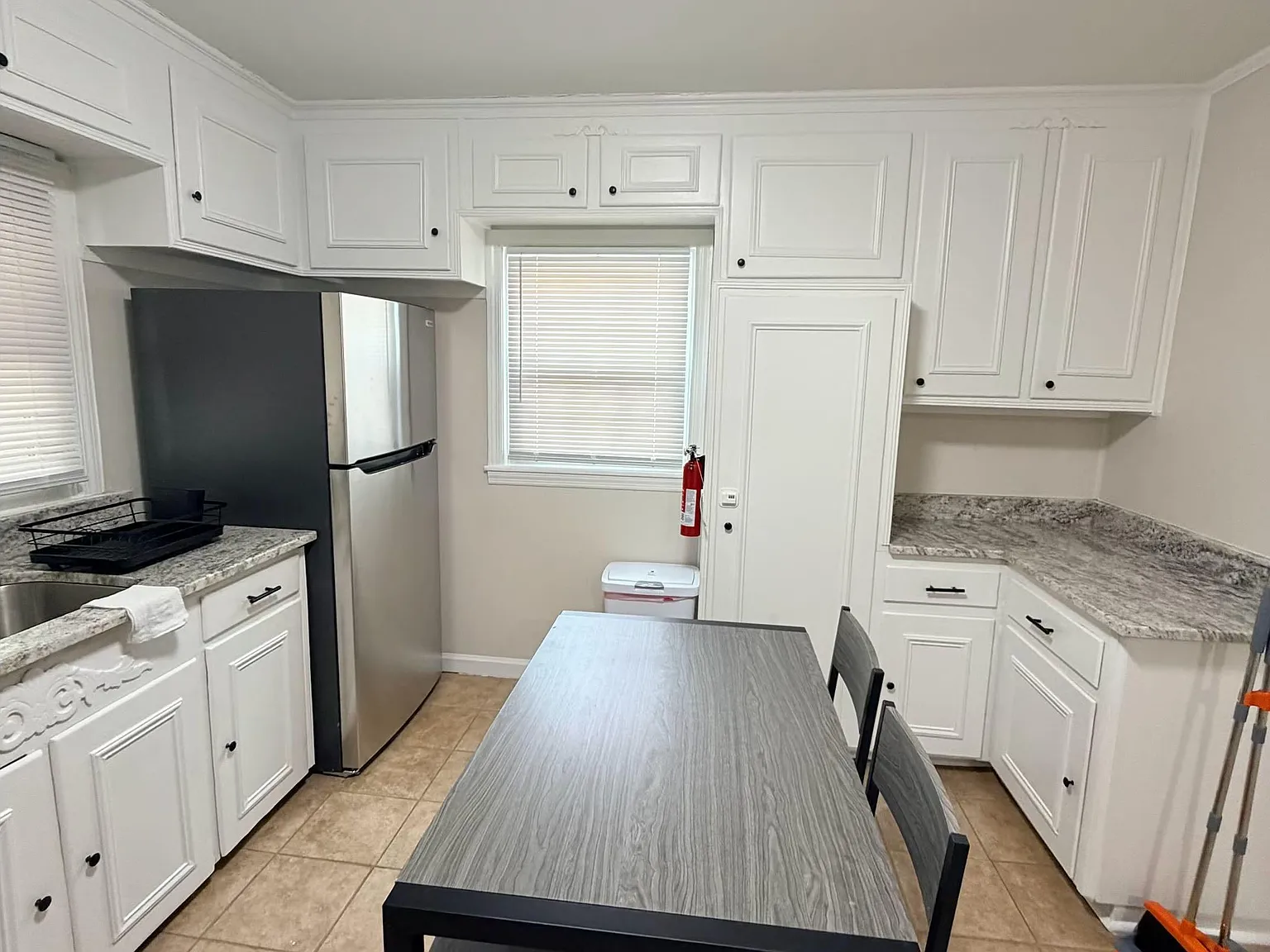 4 bed, 3.0 bath, 1567 sqft, $979 — Photo 3