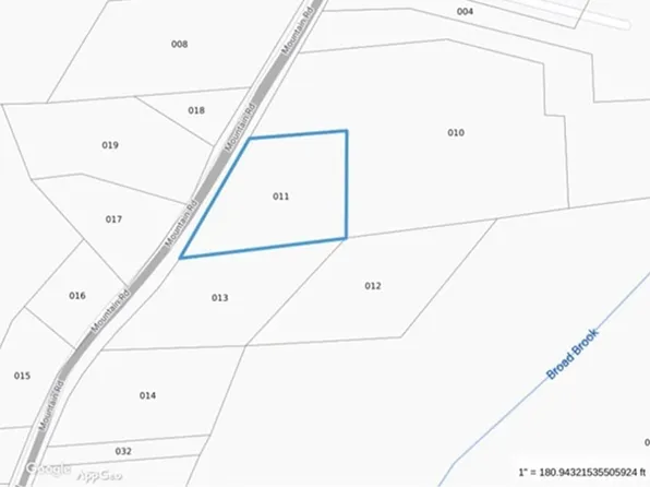 11 Mountain Rd, Holyoke, MA 01040