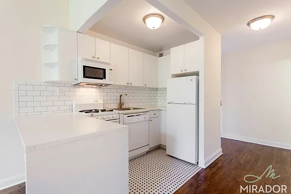 Rented by Mirador Real Estate | media 7