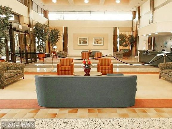 3rd image of 3709 S George Mason Dr APT 1005