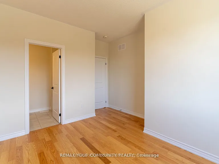 43 Tweedhill Ave — Photo 29