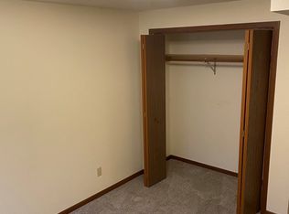 1037 Redwood St APT 10, Onalaska, WI 54650