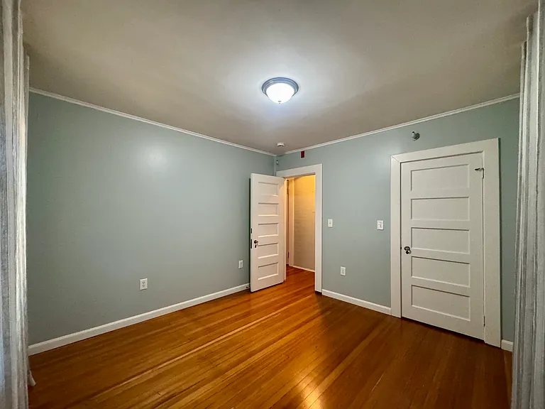 11 Walnut St #1 — Photo 8